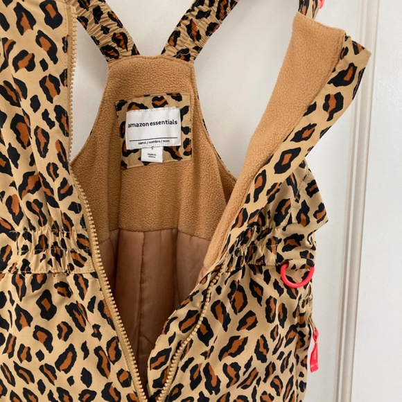 Kids Girls Bib Snow Pants in Leopard Print - Small, Amazon Essentials - Picture 3 of 10